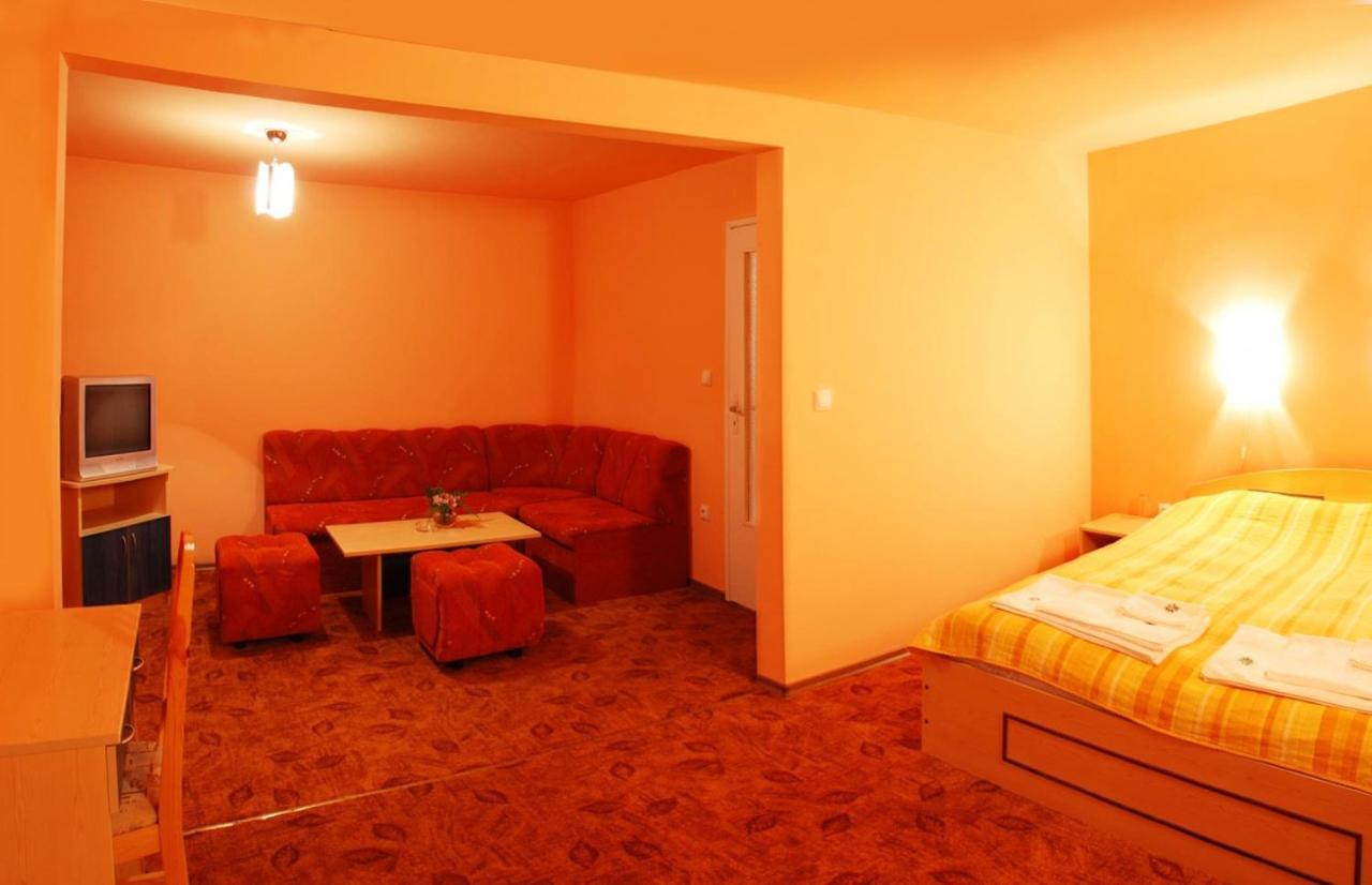 Hotel Tourist Center Momina Krepost Wielkie Tyrnowo Zewnętrze zdjęcie